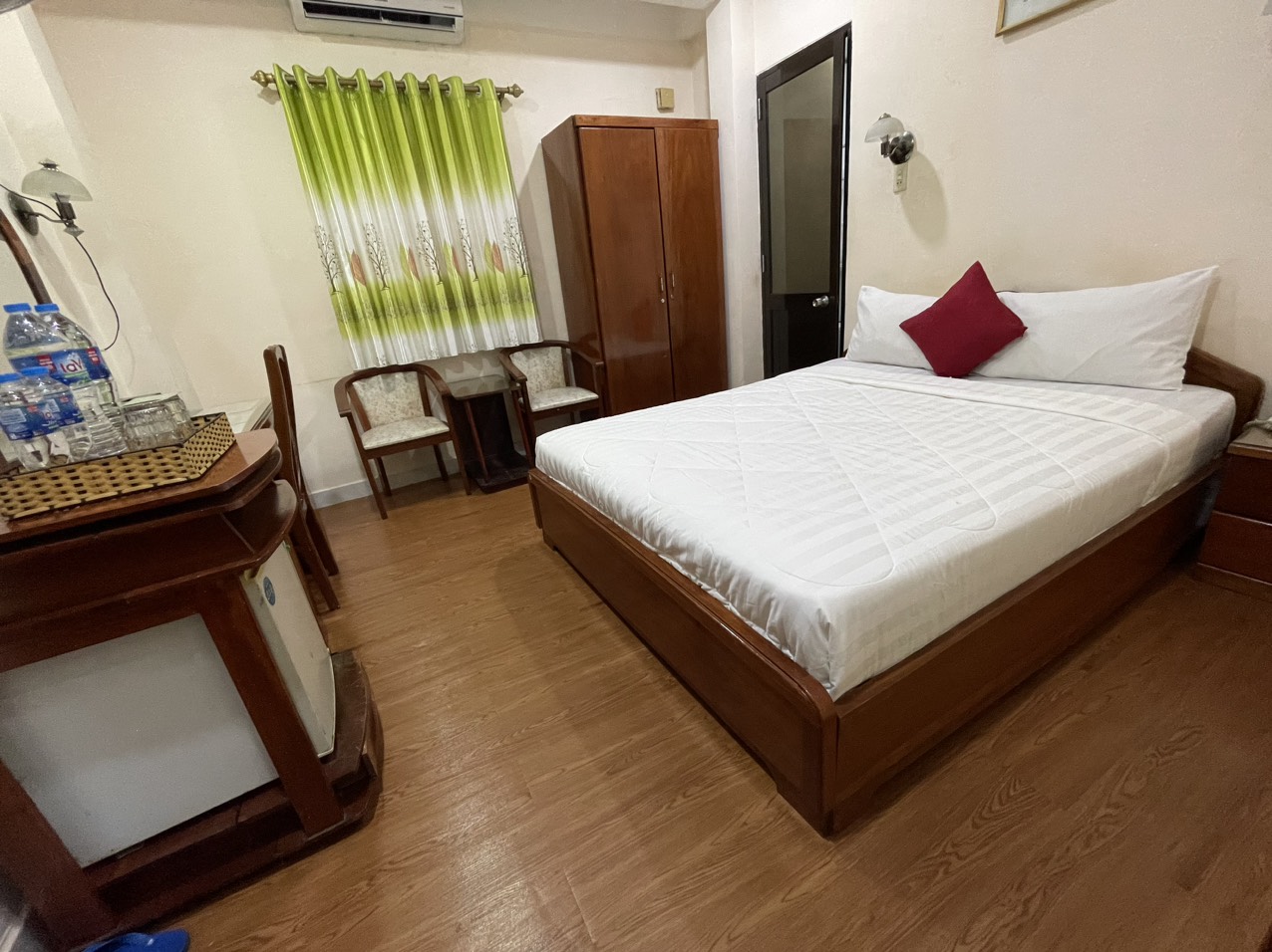 Phòng đơn 1-2 người 402