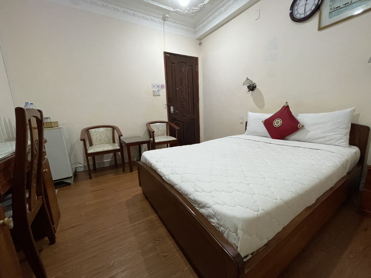 Phòng đơn 1-2 người 404