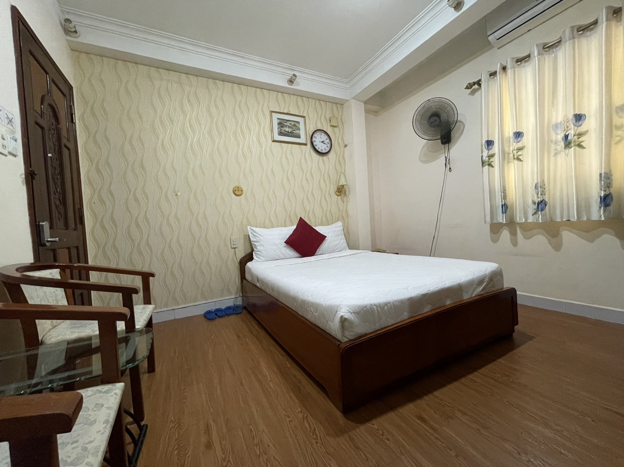 Phòng đơn 1-2 người 604